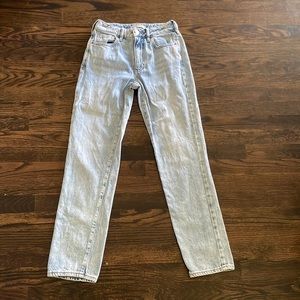 pacsun light wash high rise mom jean
